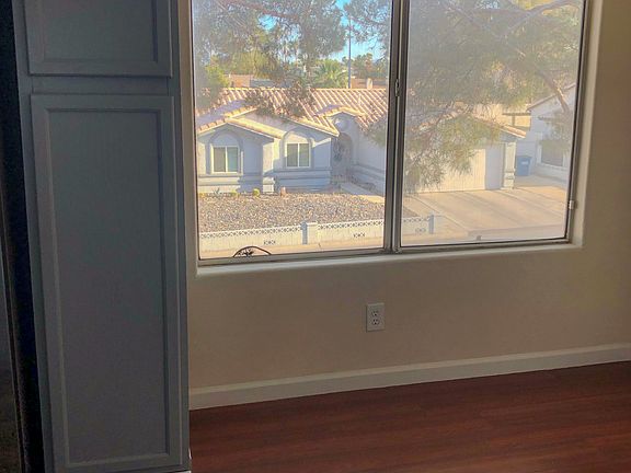 4th image of 3038 Tarpon Dr Unit 202