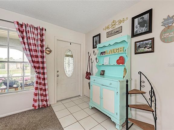 5th image of 843 Dolphin Ave