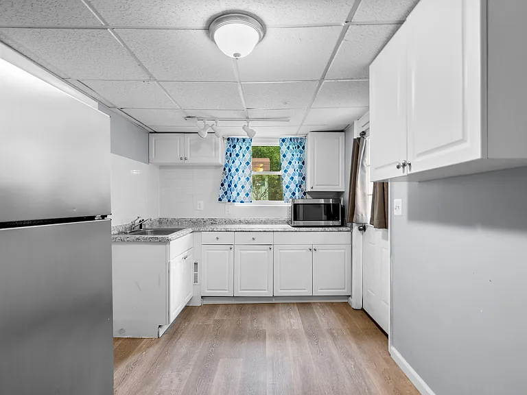 308 Clagett Dr — Photo 28