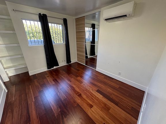 2nd image of 1426 Main St #B