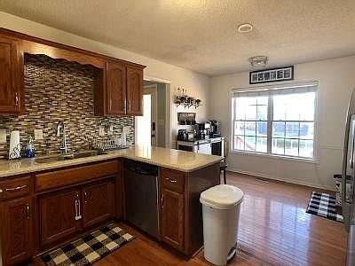 3rd image of 1336 Bluebonnet Dr