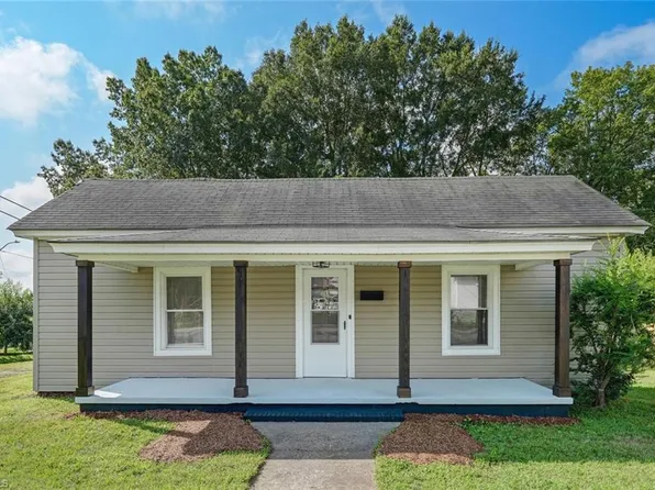 1326 E Stadium Dr, Eden, NC 27288