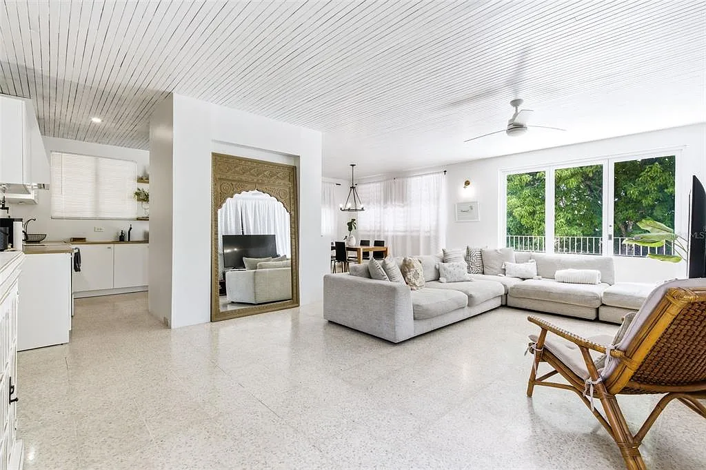 5 bed, 3.0 bath, 1695 sqft, $4,200 — Photo 3