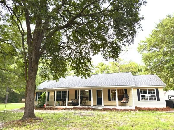 415 Hunters Trce, Crawfordville, FL 32327
