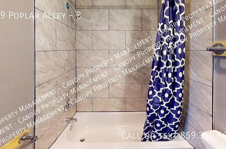 209 Poplar St #2 — Photo 8