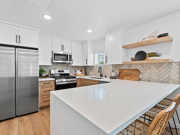 2nd image of 4009 Alabama St