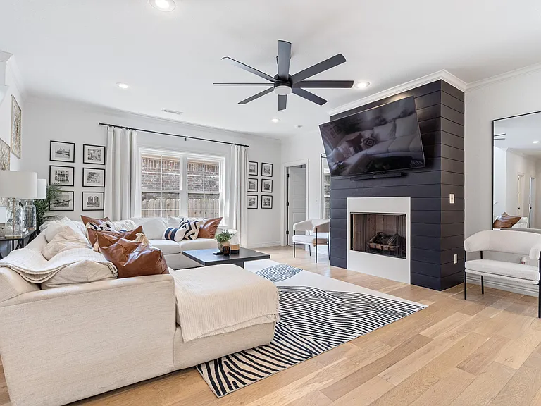 1410 Park St — Photo 4