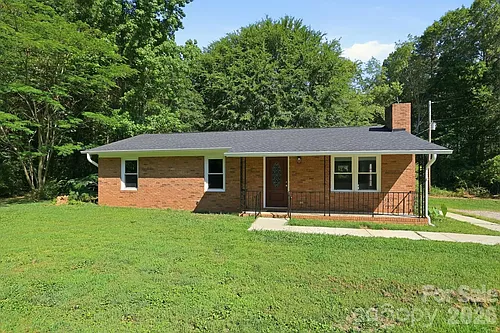 1108 Willoughby Rd Photo 1