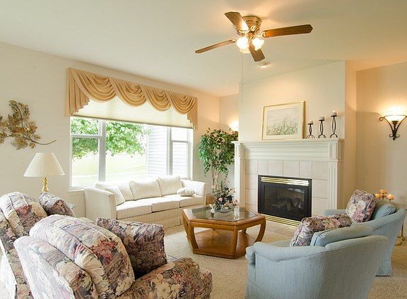 3rd image of 13127 Stone Creek Ct