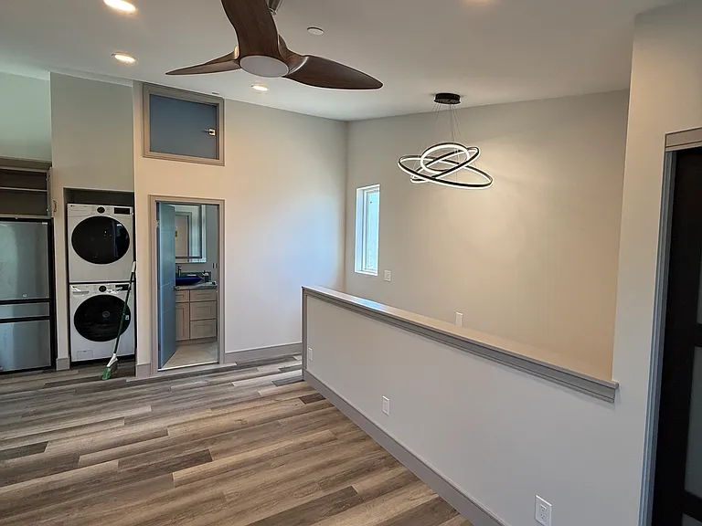 801 Vale View Dr #B — Photo 9