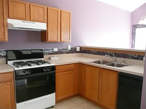 5th image of 1310 Manning Ave