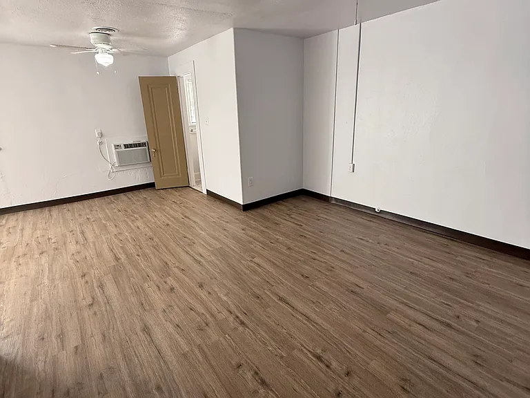 8 Orange Cir — Photo 7