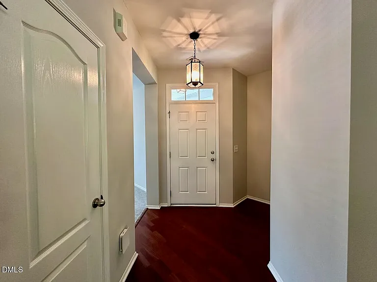 8208 Stone Cellar Dr — Photo 4