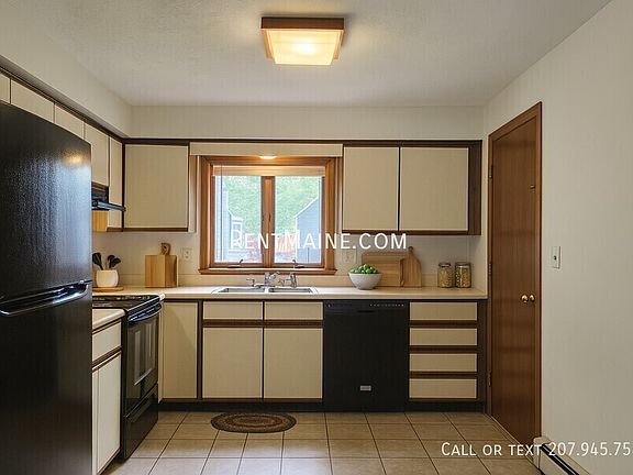 2nd image of 7 Hartley St APT 1