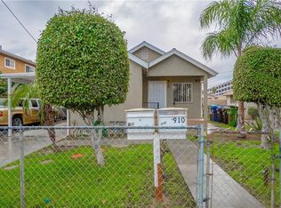910 W 82nd St, Los Angeles, CA 90044