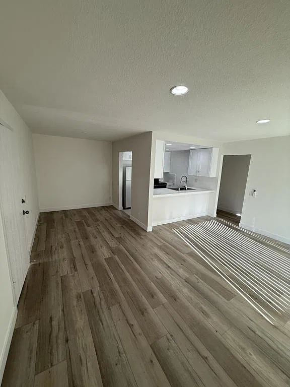180 N Richmont Dr — Photo 3