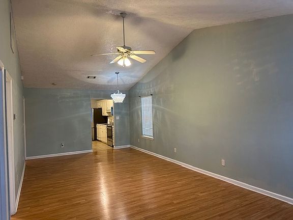 3rd image of 1404 Avery Lndg