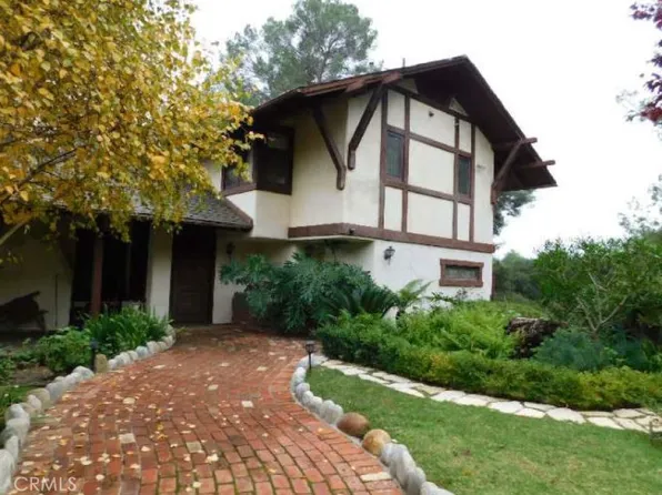 21122 Hillside Dr, Topanga, CA 90290