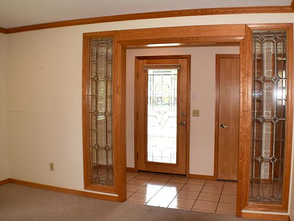 3rd image of 2600 Juniper Dr