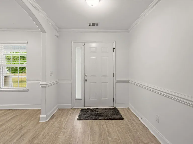 102 Old Mill Rd — Photo 17