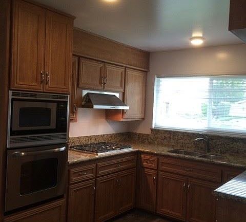 2nd image of 6559 Crown Blvd