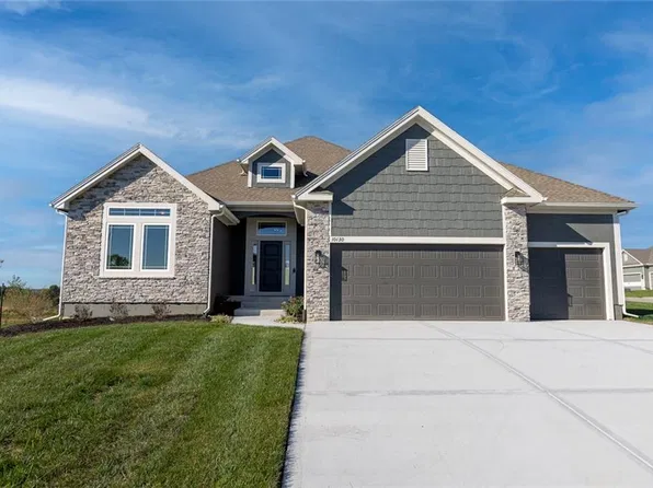 10130 N Winchester Ave, Kansas City, MO 64156