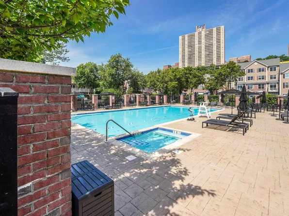 112 Abbie Court image 4 of 42