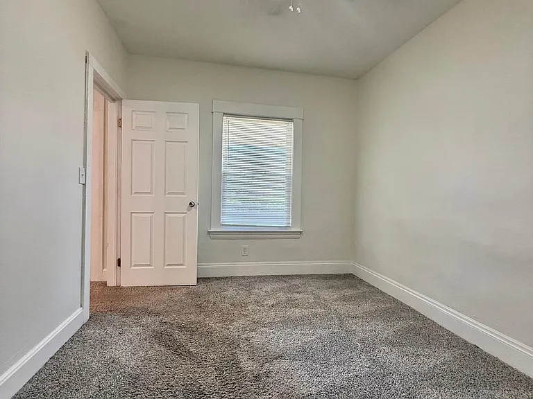 4383 W 28th St #1 — Photo 10