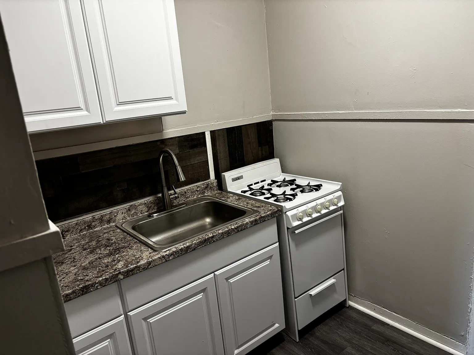 1 bed, 600 sqft, $1,100 — Photo 3