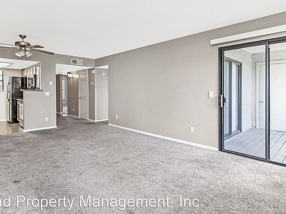 5th image of 14942 Avenida Venusto Unit 106