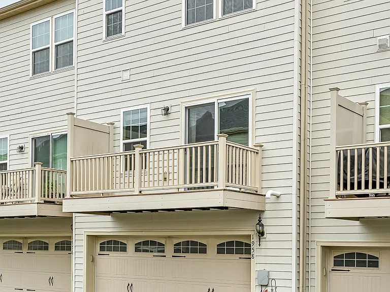 1958 Georgetown Dr — Photo 24