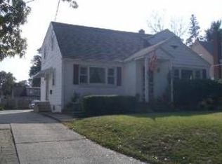 1616 Sycamore St, Haddon Heights, NJ 08035