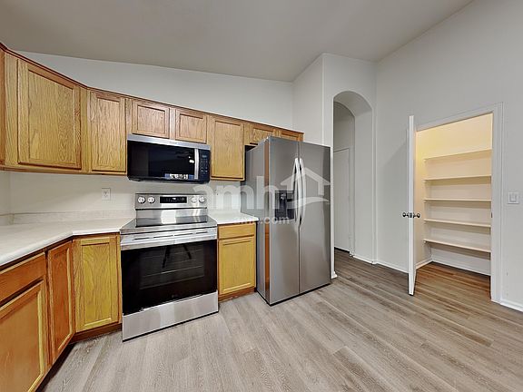 3rd image of 12613 W Reade Ave