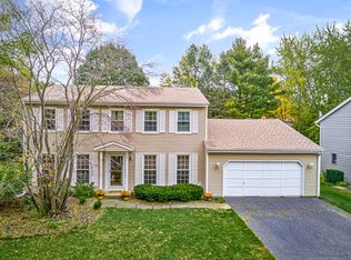 33 Cedar Gate Cir, Sugar Grove, IL 60554