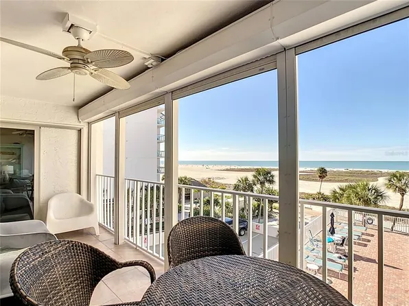 11000 Gulf Blvd APT 402, Treasure Island, FL 33706