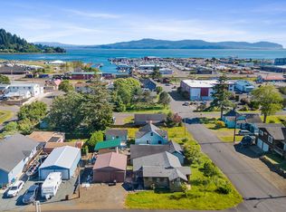 210 5th St, Garibaldi, OR 97118