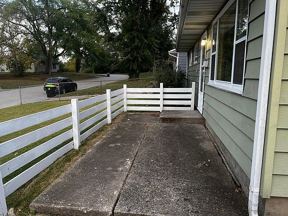 5th image of 15 7th Dr