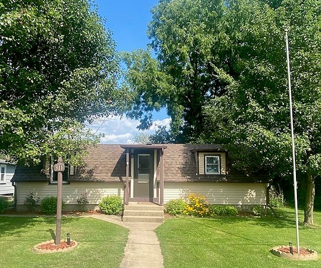 311 S Walnut St, IL 61379 Zillow