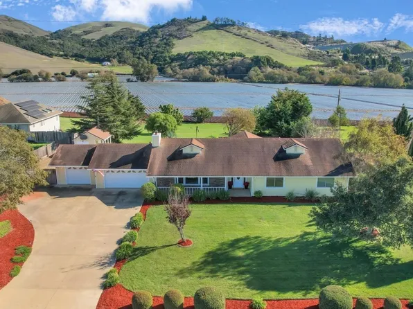 21160 Valle San Juan Dr, Salinas, CA 93907