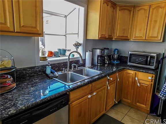 5th image of 2331 E 10th St APT 204