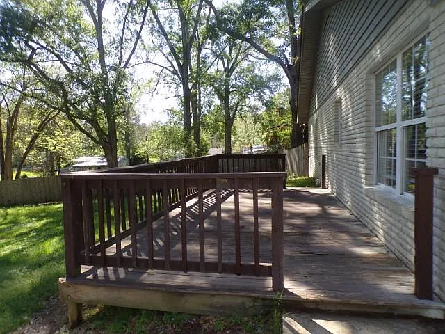167 Lakeview Dr — Photo 46