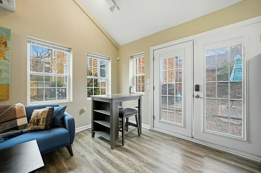 1 bed, 1.0 bath, 650 sqft, $2,600 — Photo 4