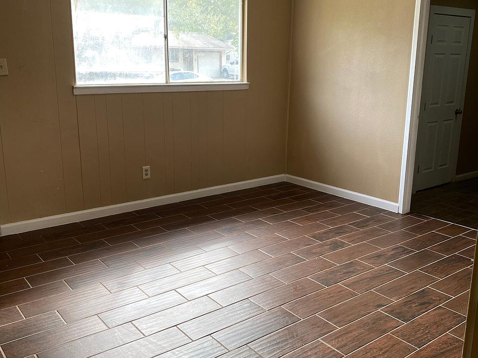 Living room with new tile flooring