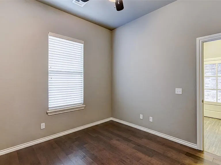2809 Tranquilo Ln — Photo 32