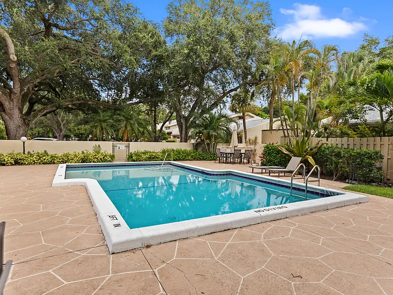 1400 NW 9th Ave #B-14 — Photo 33