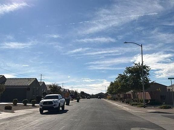 5th image of 238 S San Fernando Ln