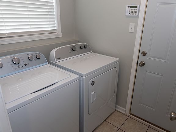 4th image of 10341 Cheswick Ln