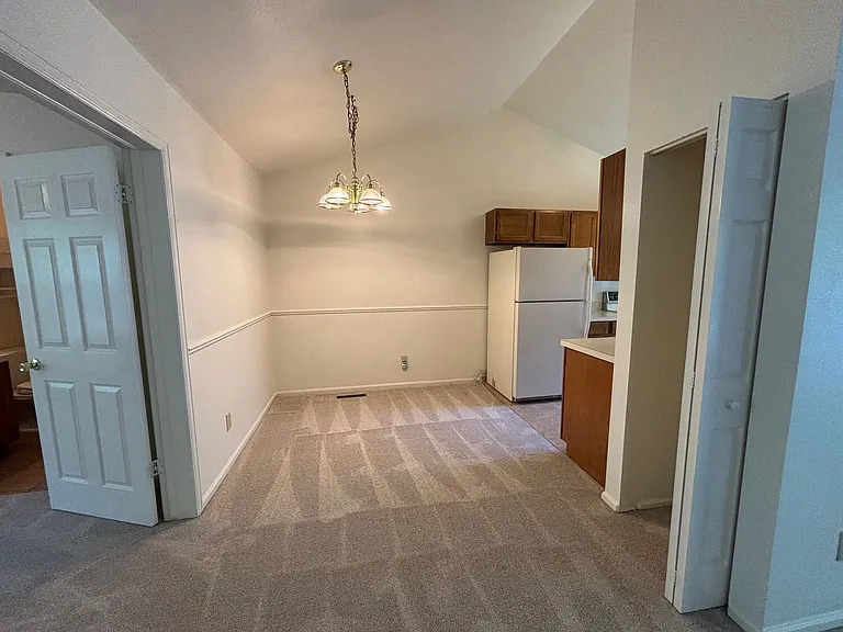 1047 Mirrormere Cir — Photo 6