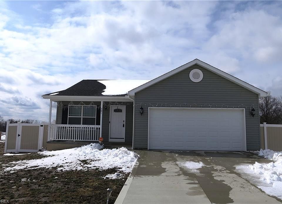 1st image of 381 Hubbell Cir