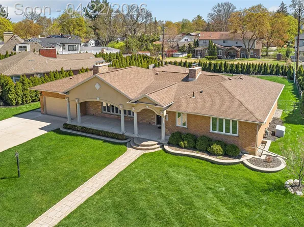 409 Crescent Dr, Dearborn, MI 48124